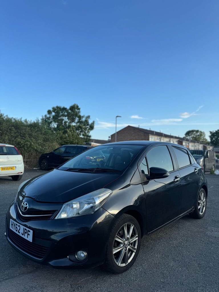 Toyota, YARIS, Hatchback, 2012, Manual, 1329 (cc), 5 doors