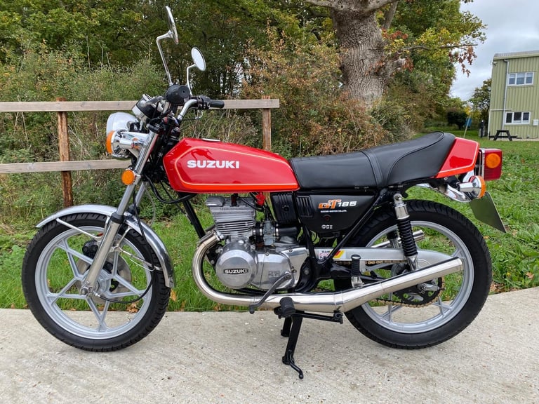 SUZUKI GT185, 1978, CRACKING EXAMPLE TWO STROKE, HIGGSPEED EXHAUSTS