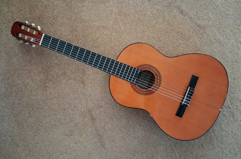 image for GUITAR HOHNER FULL SIZE CLASSICAL NYLON STRUNG ACOUSTIC