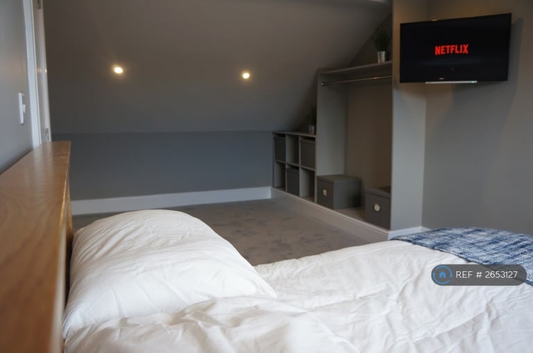 7 bedroom house in Lidderdale Road, Liverpool, L15 (7 bed) (#2653127)