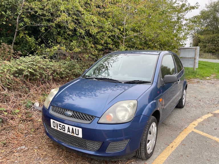 image for FORD FIESTA 1.2 ZETEC 08 REG BLUE 13 SERVICE STAMPS MOT AUGUST 8TH 2026 LOW INSURANCE 48+MPG