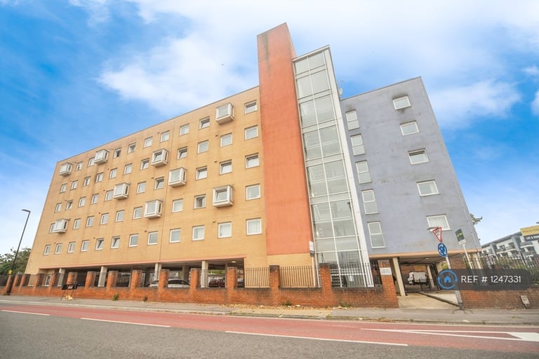 1 bedroom flat in Anglesea Terrace, Southampton, SO14 (1 bed) (#1247331)