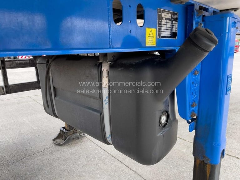 CHEREAU TWIN EVAP TRI AXLE FRIDGE TRAILER 