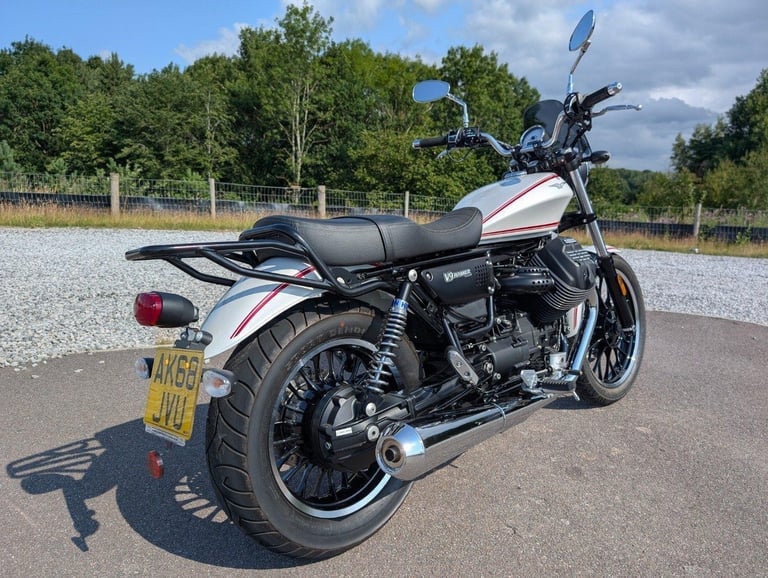 2018 MOTO GUZZI V9 ROAMER