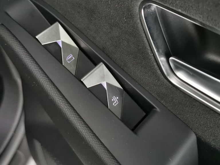 2022 DS Automobiles DS 7 1.5 BlueHDi Performance Line + 5dr EAT8 HATCHBACK DIESEL Automatic