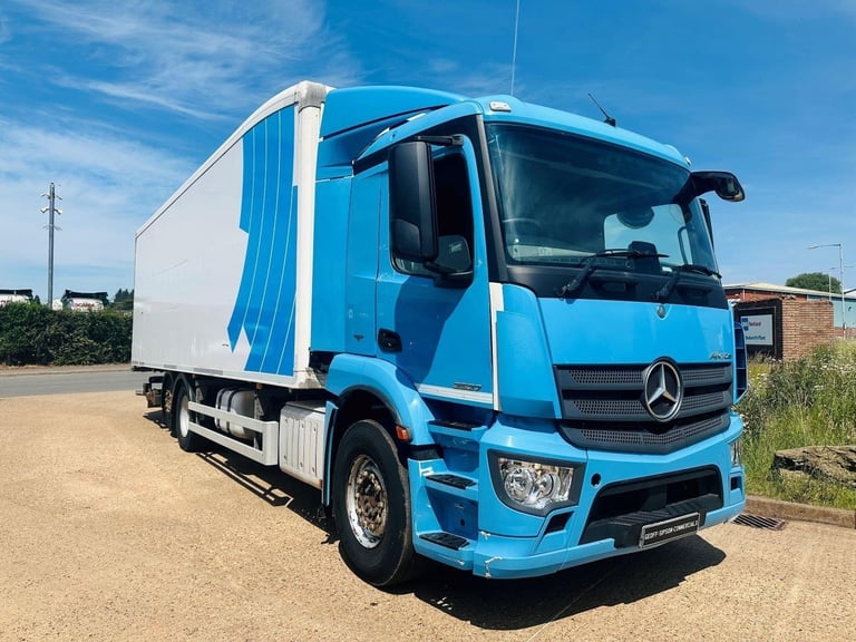 2017 (67) MERCEDES ANTOS 2527 6X2 REAR LIFT, THERMOKING SPECTRUM, TAIL LIFT