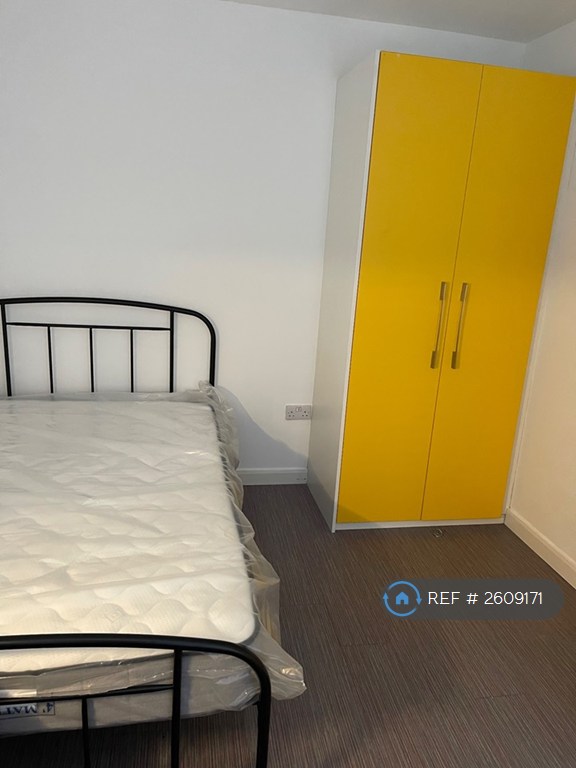 4 bedroom house in Myrtle Street, Middlesbrough, TS1 (4 bed) (#2609171)