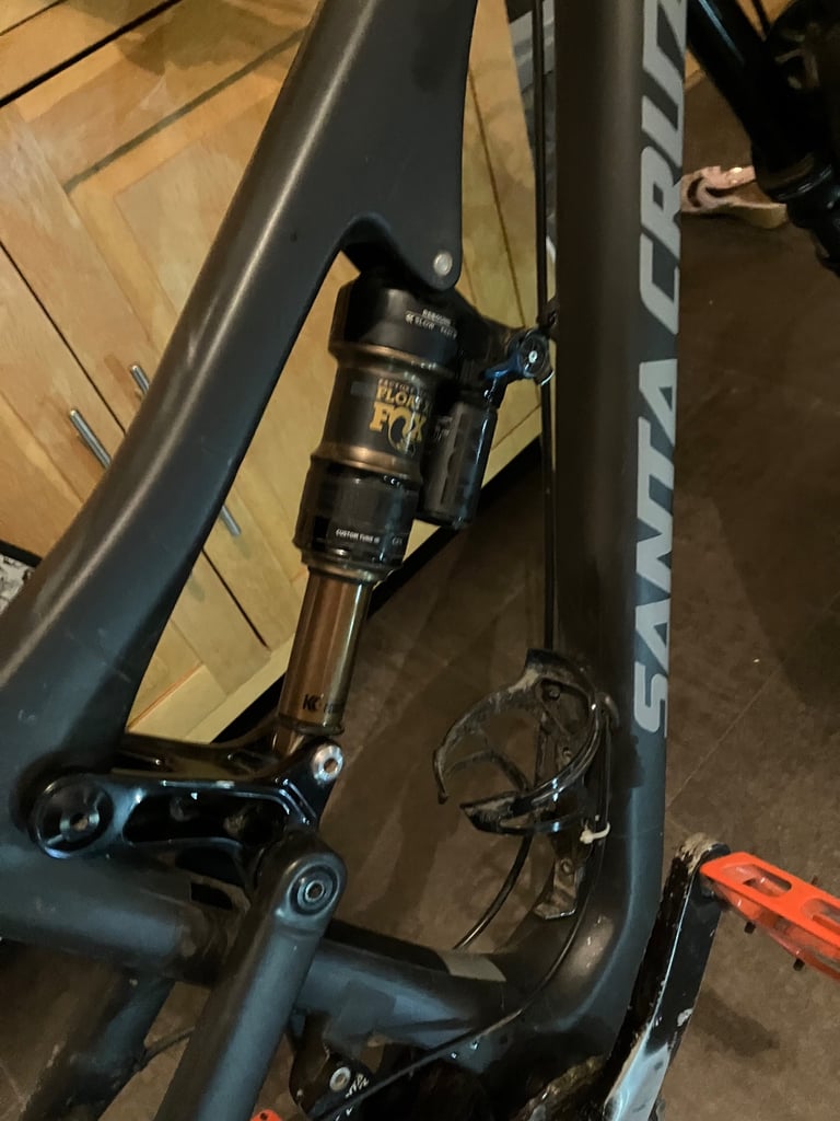 Mountain bike - carbon frame 