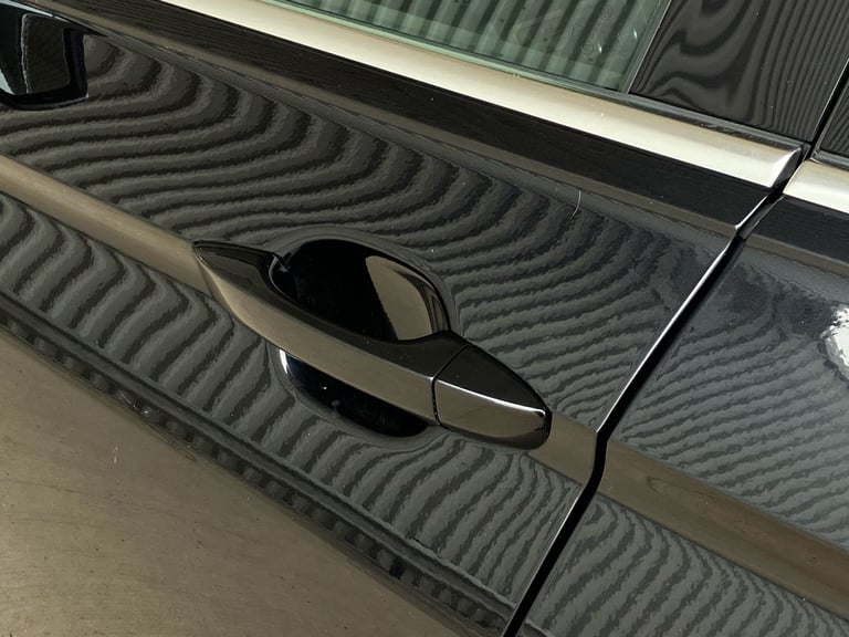 2017 Volkswagen Tiguan 2.0 TDi 150 4Motion R-Line 5dr SUV DIESEL Manual