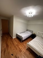 Double room available suitable for students couples and professionals