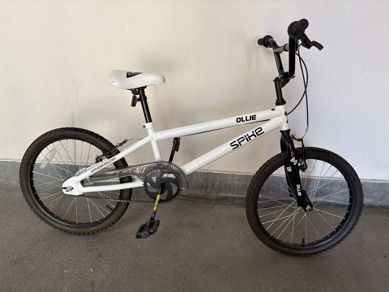 BMX  BIKE  OLLIE SPIKE 20 inch wheels  20 inch frame near mint condition £ 80