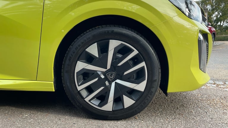 2025 Peugeot 208 1.2 PureTech Style Hatchback 5dr Petrol Manual Euro 6 (s/s) (100 ps) Hatchback P...