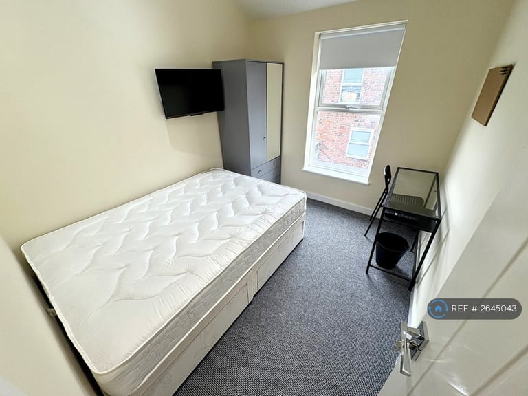 6 bedroom house in Empress Road, Liverpool, L7 (6 bed) (#2645043)