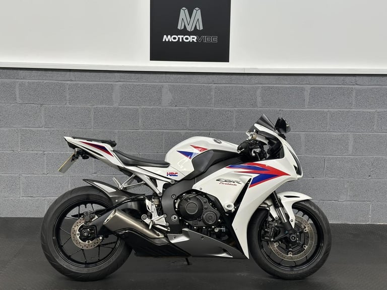 image for 2013 Honda CBR1000RR Fireblade 1000 Super Sports Petrol Manual (178 ps)