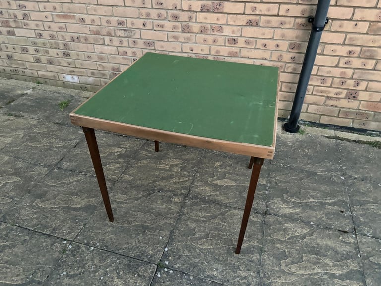 Fantastic VONO Green Felt Top Foldaway Card Table British Made