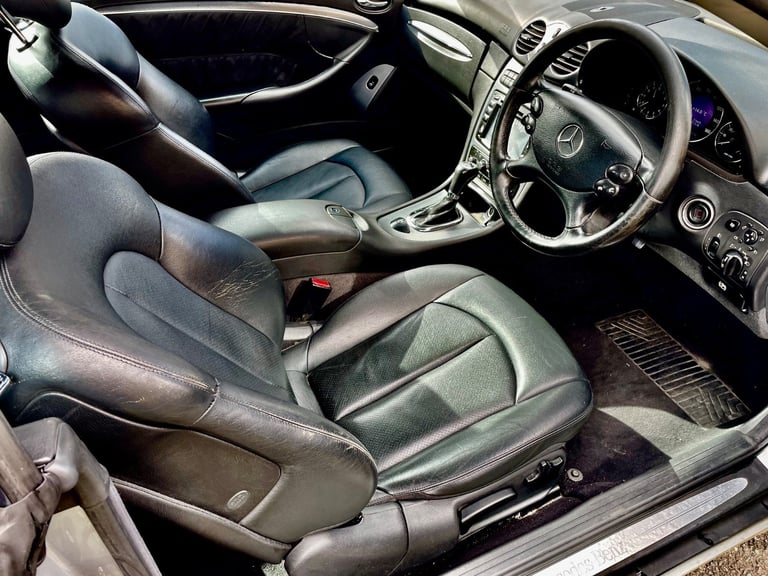 Mercedes-Benz, CLK, Convertible, 2004, Semi-Auto, 2597 (cc),2 doors - Image 12