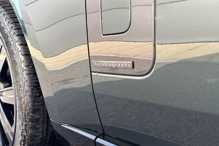 2025 Land Rover Range Rover 3.0 P460e 38.2kWh Autobiography Auto 4WD Euro 6 (s/s) 5dr SUV Automatic