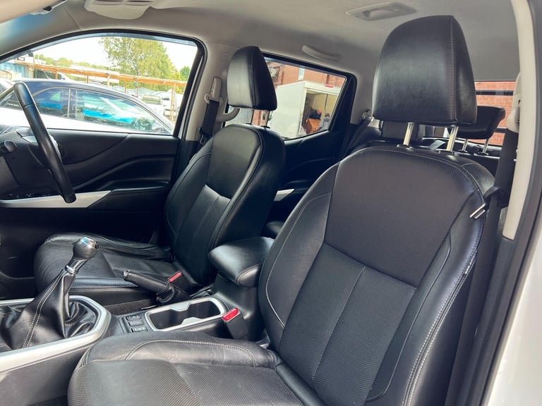 2018 Nissan Navara 2.3 dCi Tekna 4WD Euro 6 (s/s) 4dr PICK UP Diesel Manual