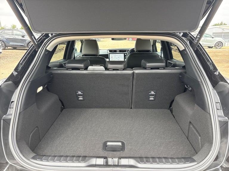 2025 Ford Puma Puma Gen-E Premium 5 Door 43 kWh Standard Range 1 Speed Automatic 5 Door ELECTRIC ...