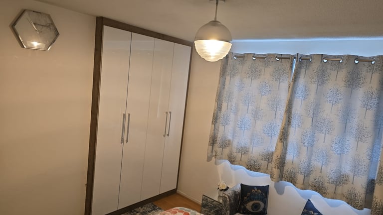 Spacious & Cosy Double Room For Rent AT MK13 7NU