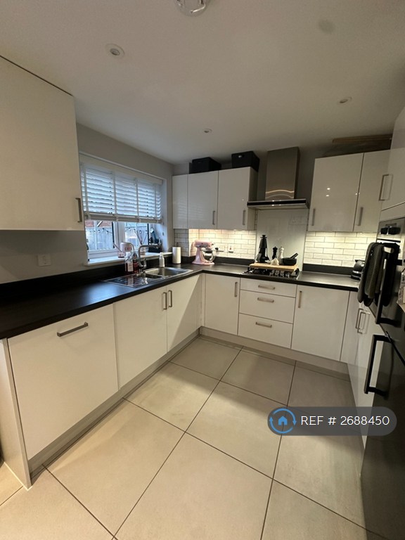 3 bedroom house in Hodgkin Way, Didcot, OX11 (3 bed) (#2688450)