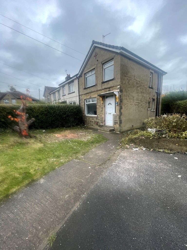 *** THREE BED TO RENT IN BD5 ***