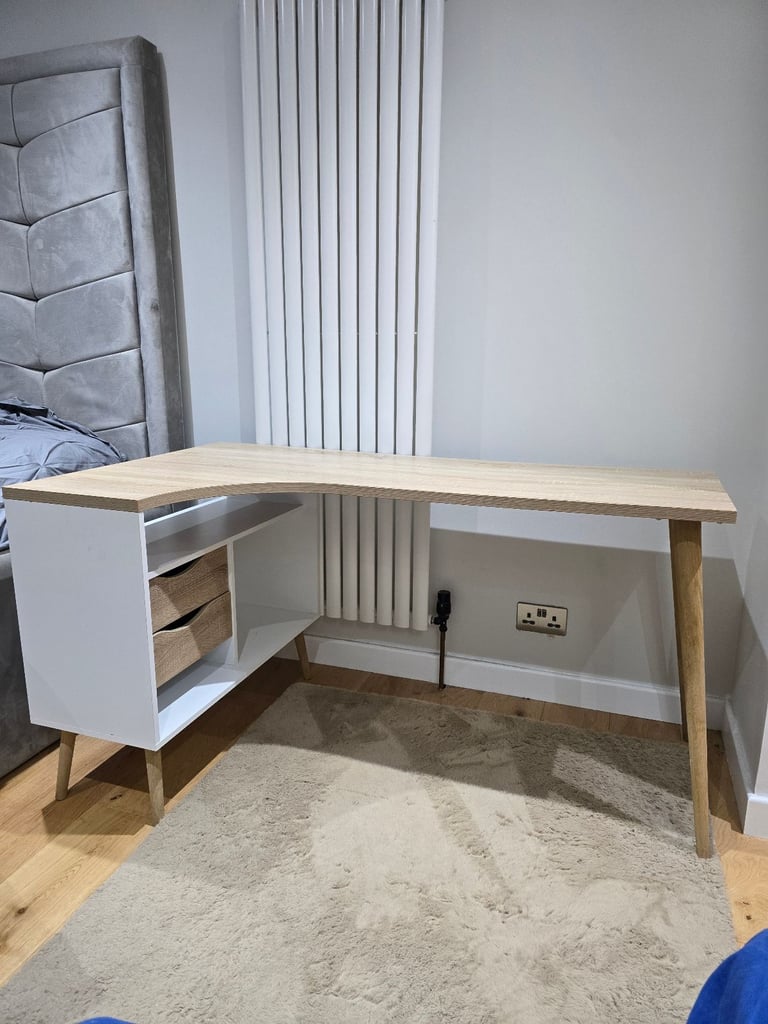 White & Oak Corner Office Table