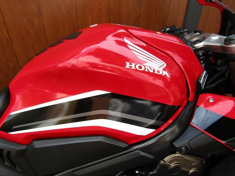 HONDA CBR 650R* ONE OWNER FROM NEW * 7800 MILES * JUST HAD TYRES AND PADS *