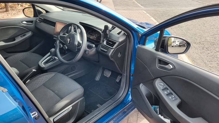2023 Renault Clio hybrid Automatic 