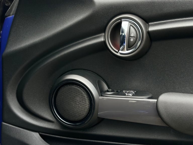 2019 MINI Cooper 1.5 Cooper Classic II 3dr [Nav Pack] Hatchback Petrol Manual