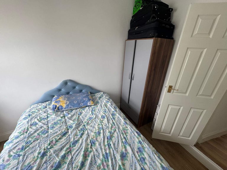 1 Bed Flat To Let EN3 7AP