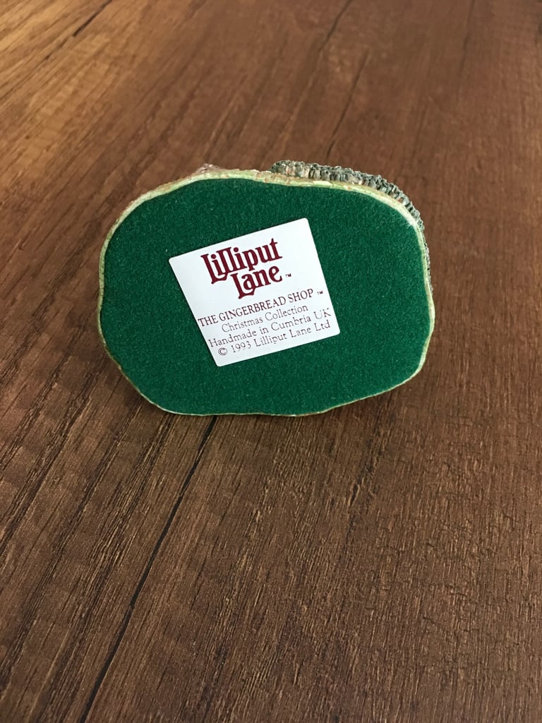 Lilliput Lane ornament. 