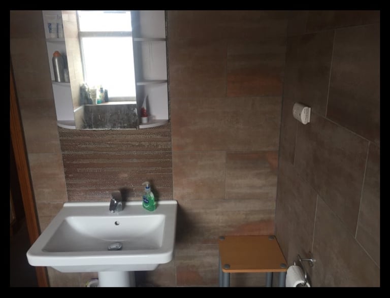 Large Double Room With Great City Links!