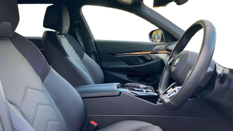 2025 BMW i5 250kW eDrive40 M Sport 84kWh 5dr Auto Estate Electric Automatic