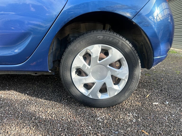 2013 Dacia Sandero 0.9 TCe Laureate Euro 5 5dr HATCHBACK Petrol Manual