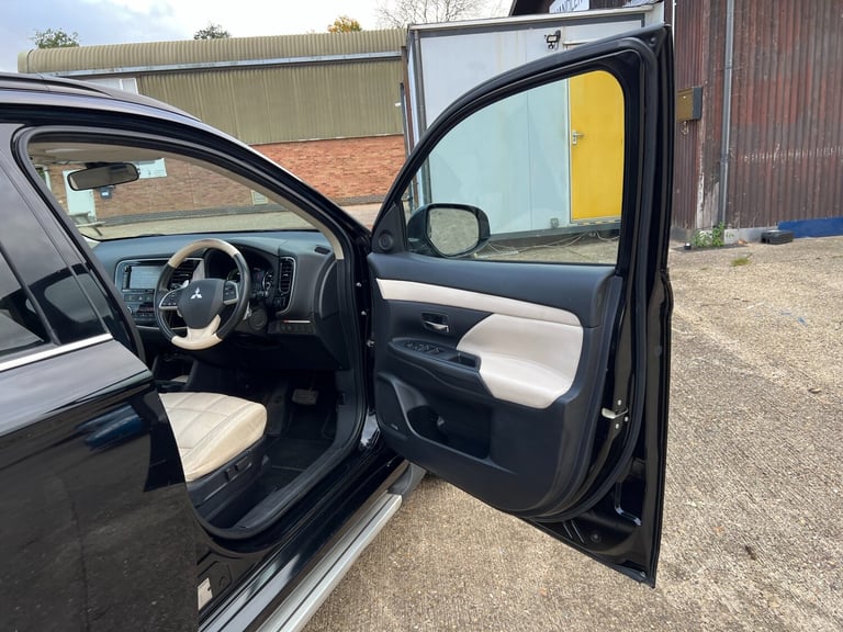 2015 Mitsubishi Outlander 2.0 PHEV GX5h 5dr Auto ESTATE Petrol Parallel Phev Automatic