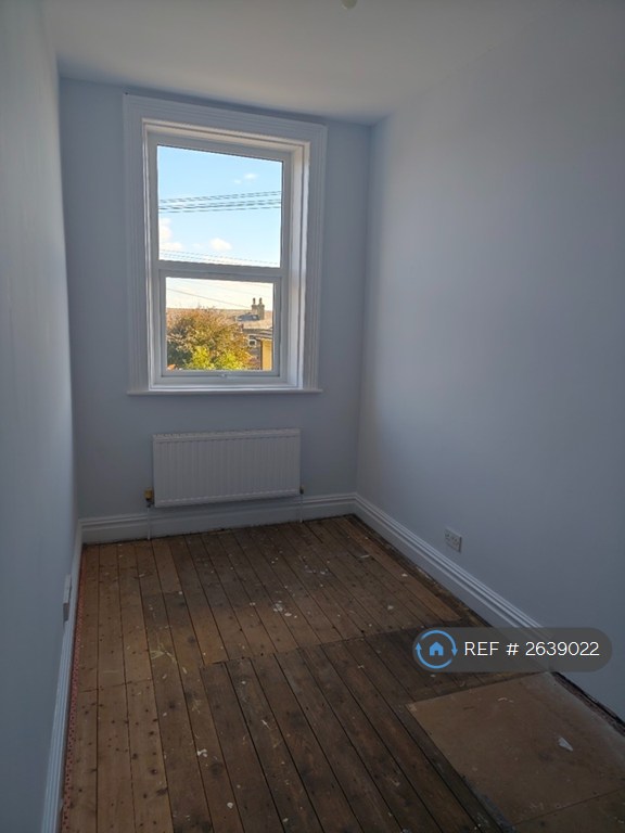 2 bedroom house in Stanley Road, Huddersfield, HD3 (2 bed) (#2639022)