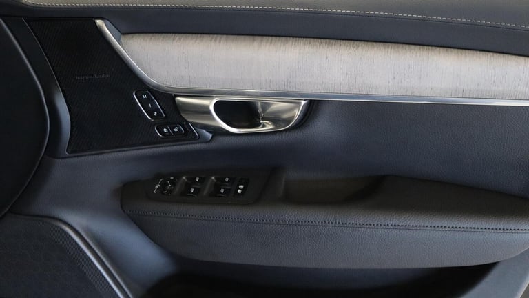 2021 Volvo V90 Cross Country B5 (P) AWD (Lounge &amp; Climate Pack, Sunroof, 360 Camera, Pilot As...