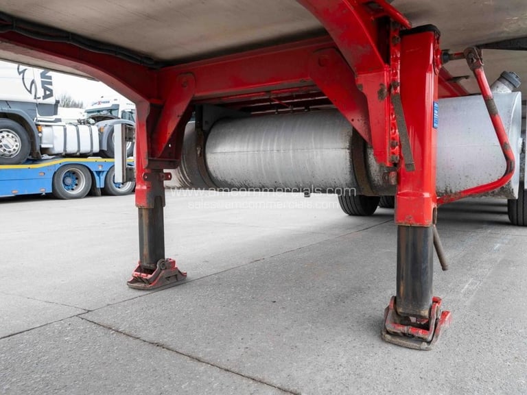 CHEREAU MEAT RAIL FRIDGE TRAILER 