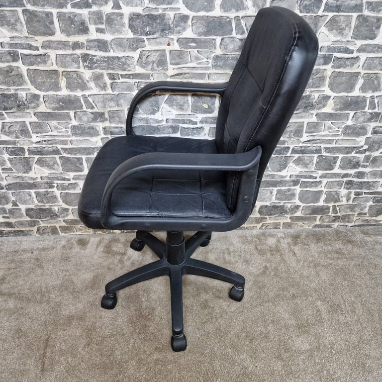 Black Swivel Office Chair