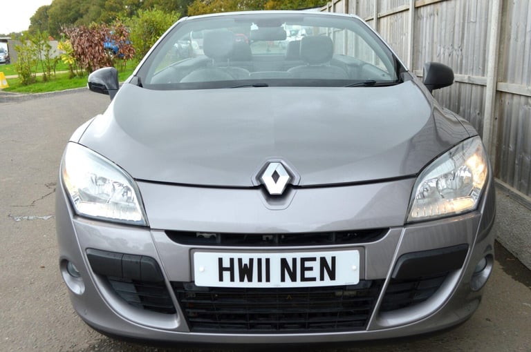 2023 Renault MEGANE DYNAMIQUE TOMTOM V 2.0 16V Dynamique TomTom CVT Euro 5 2dr PETROL Automatic