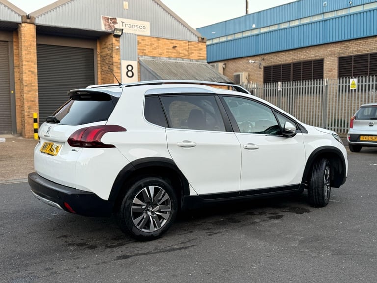 2017 Peugeot 2008 1.2 PureTech Allure Euro 6 5dr HATCHBACK Petrol Manual