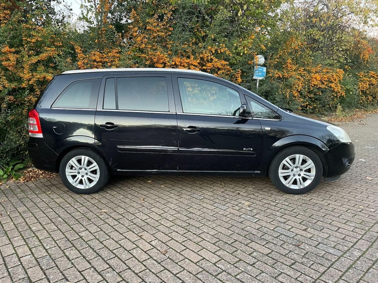 image for 2010 Vauxhall Zafira 1.8 16V Elite Euro 4 5dr MPV Petrol Manual