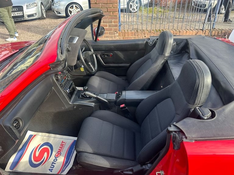 1990 Mazda MX-5 1.6L 2d  114 BHP Convertible Petrol Manual