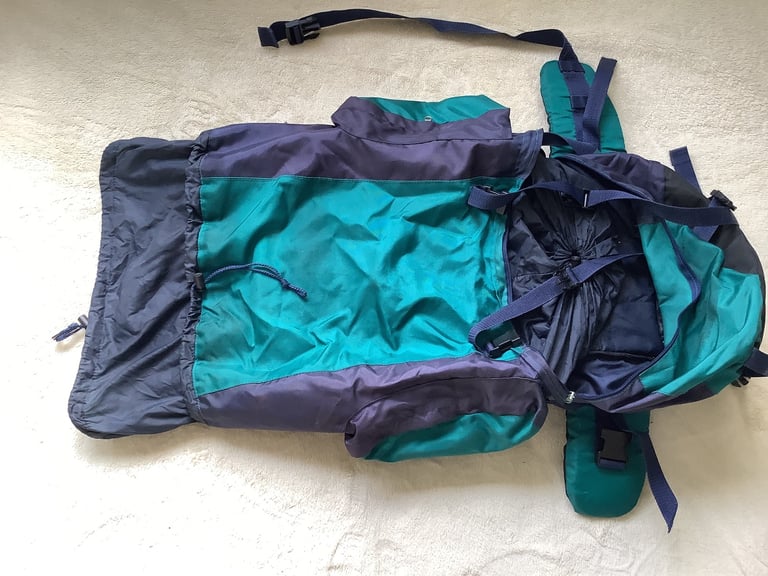 LARGE TREKKING BACKPACK 65Ltrs