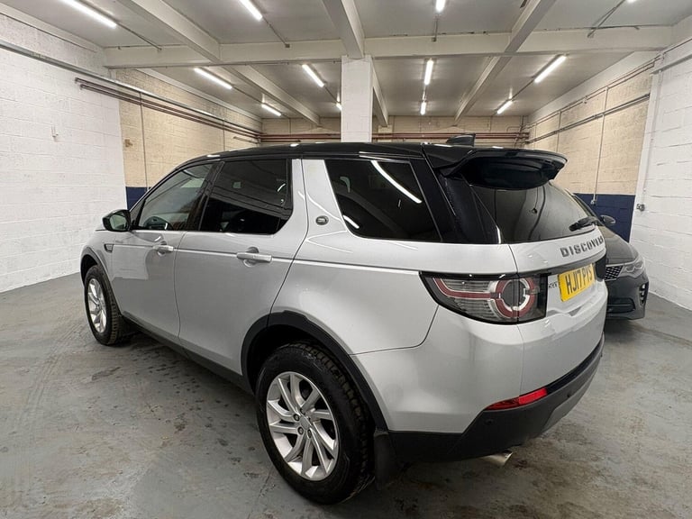 2017 Land Rover Discovery Sport 2.0 TD4 SE Tech 4WD Euro 6 (s/s) 5dr ESTATE Diesel Manual