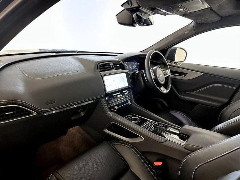 2019 Jaguar F-Pace 2.0 D180 Chequered Flag Auto AWD Euro 6 (s/s) 5dr Automatic SUV Diesel Automatic