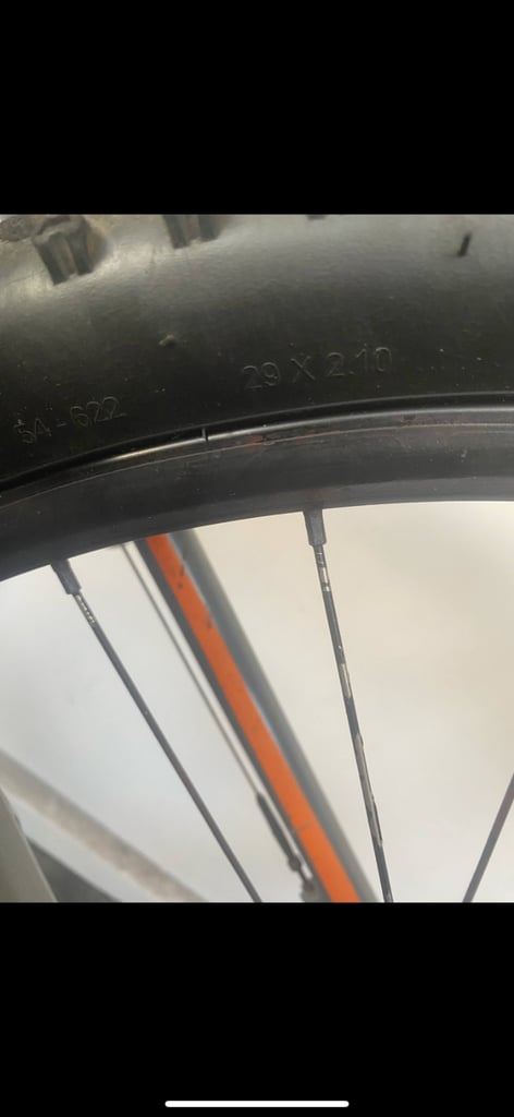 Mountain bike no front wheel 