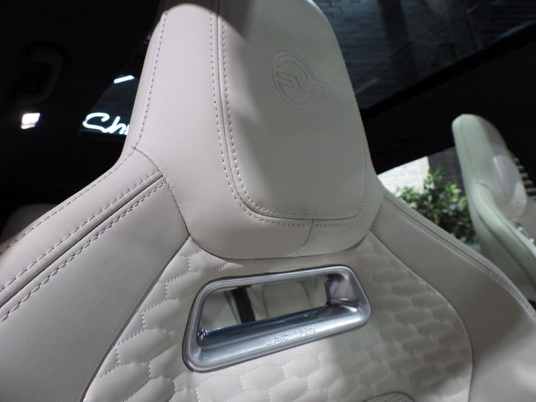 2023 23 JAGUAR F-PACE 5.0 P550 V8 SVR SUV 5DR PETROL QUICKSHIFT AWD EURO 6 (S/S)