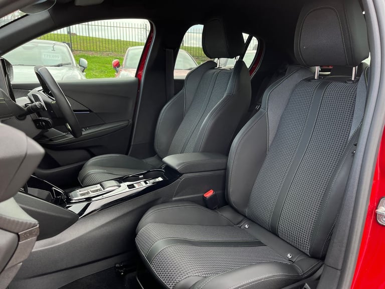 2022 Peugeot 208 1.2 PureTech 130 GT 5dr EAT8 HATCHBACK PETROL Automatic